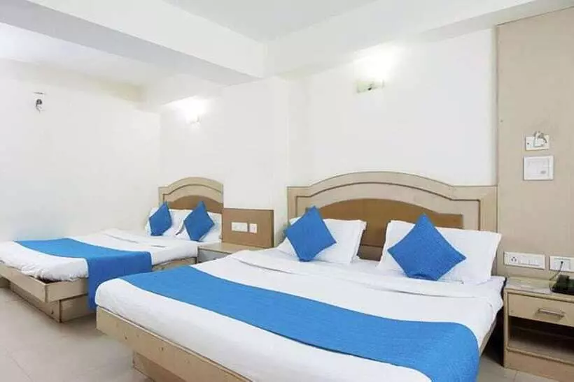 Fotos del hotel Durga International:  11