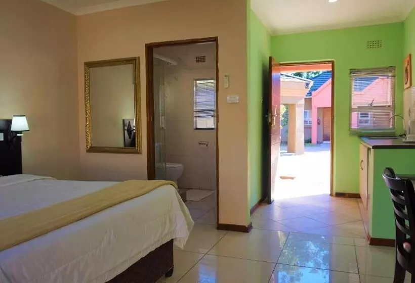 Fotos del hotel Tasha Lodge And Tours:  14