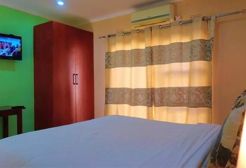 Fotos del hotel Tasha Lodge And Tours:  15