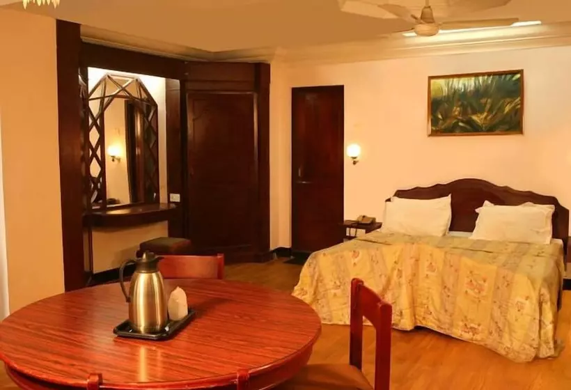 Fotos del hotel Woodlands:  2