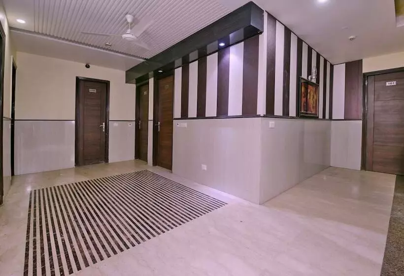 Fotos del hotel Capital O 464  Lotus Palace:  3