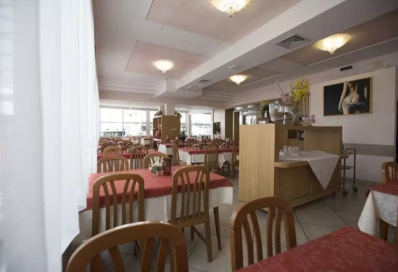 Fotos del hotel Desirée:  2