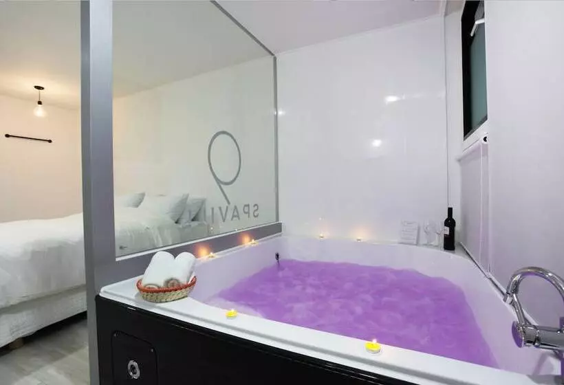 Fotos del hotel Ninespavill:  4