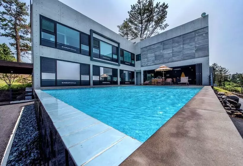 Fotos del hotel Ninespavill:  2