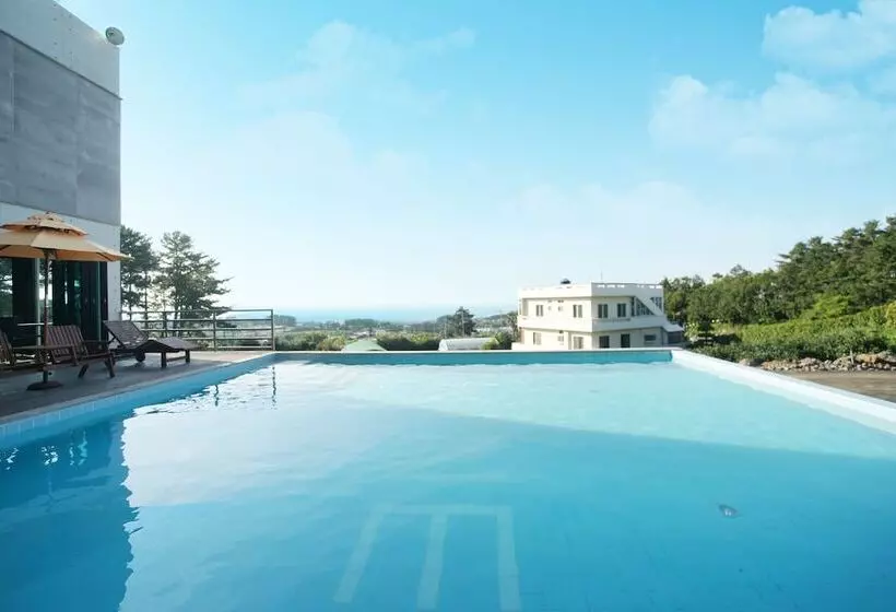 Fotos del hotel Ninespavill:  23