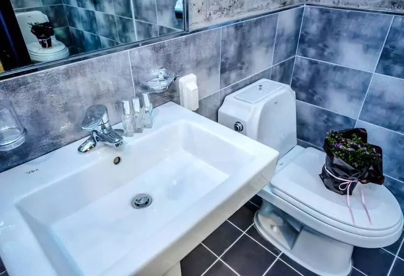 Fotos del hotel Ninespavill:  16