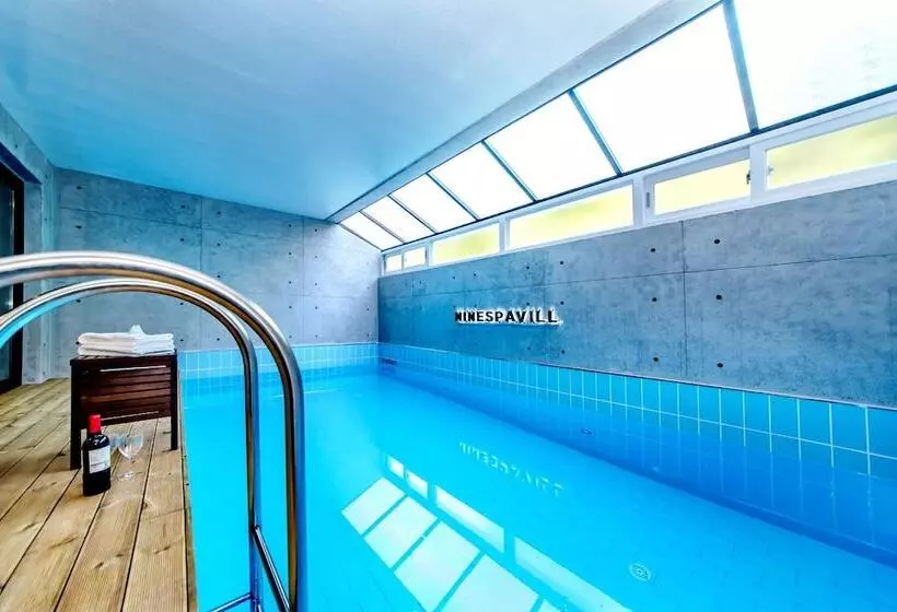 Fotos del hotel Ninespavill:  21