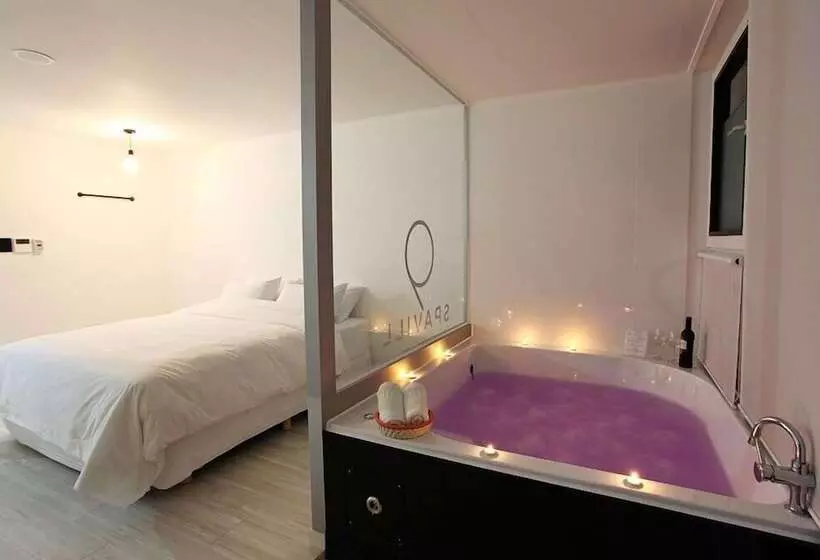 Fotos del hotel Ninespavill:  13