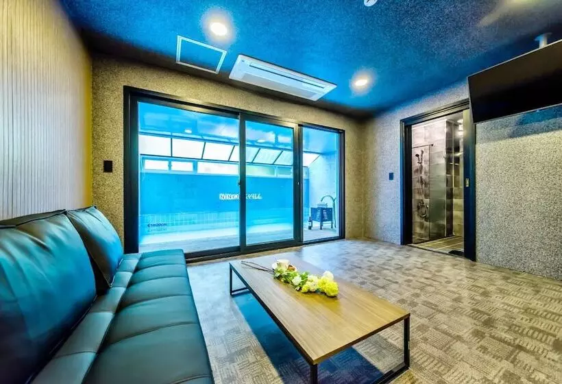 Fotos del hotel Ninespavill:  15