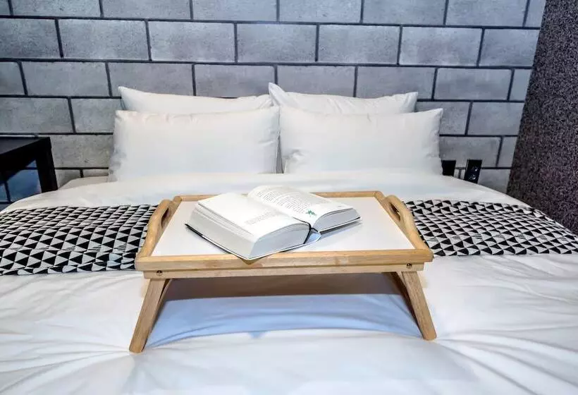 Fotos del hotel Ninespavill:  17