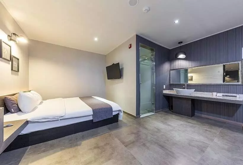 Fotos del hotel S&:  10