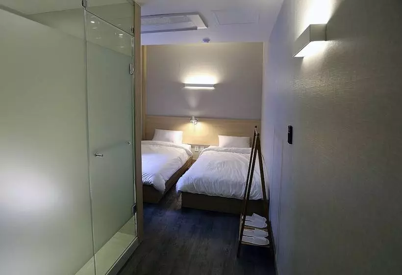 Fotos del hotel 8 Hours:  14