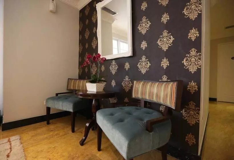 Fotos del hotel F  Jakarta:  2