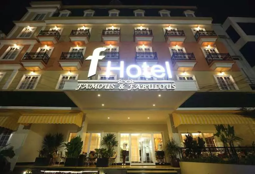 Fotos del hotel F  Jakarta:  10