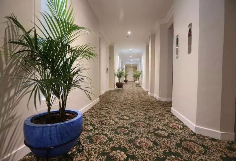 Fotos del hotel F  Jakarta:  12