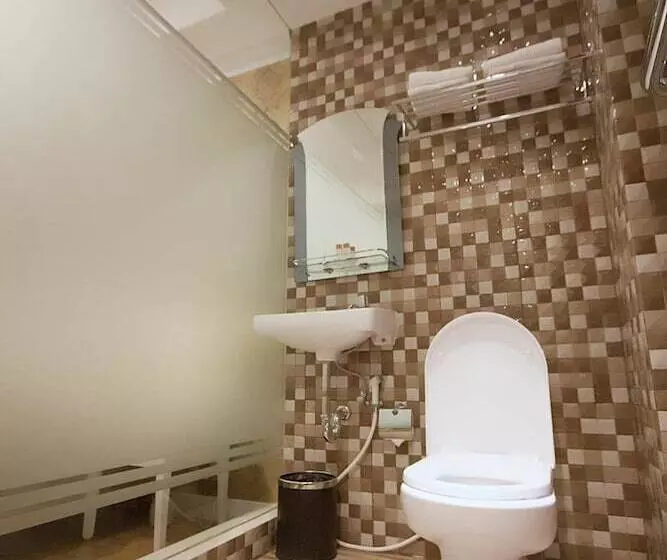 Fotos del hotel F  Jakarta:  7