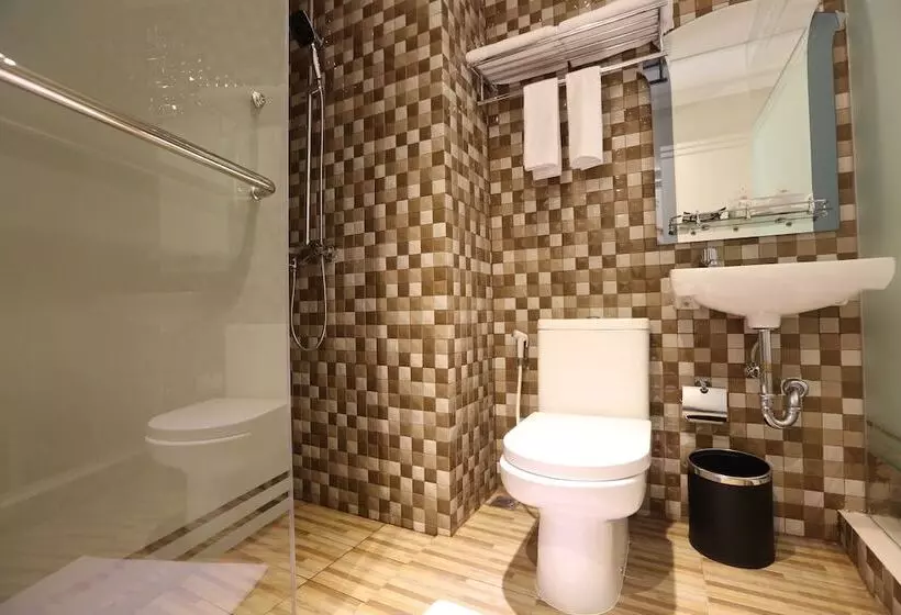 Fotos del hotel F  Jakarta:  14