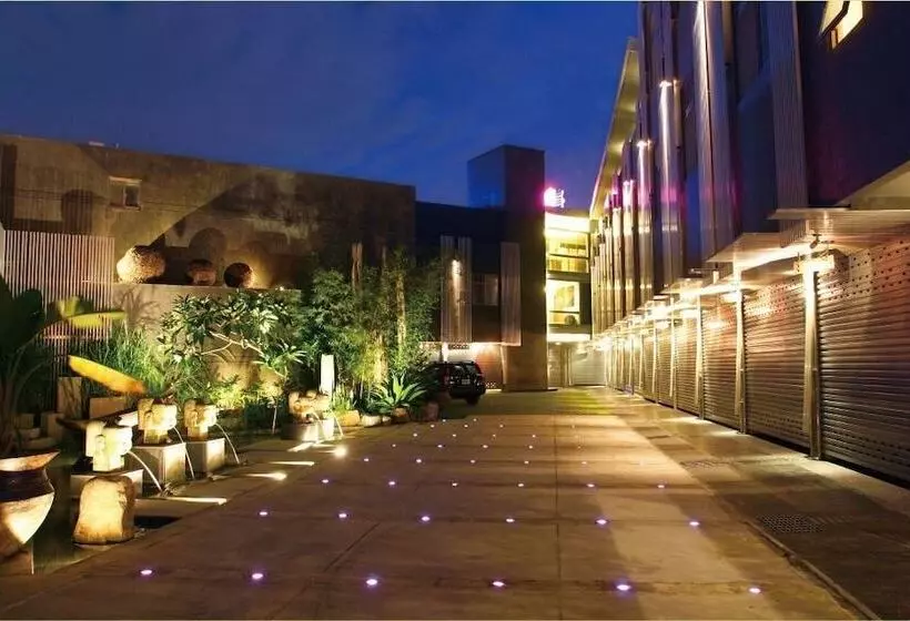 Fotos del hotel Refinement Motel:  21