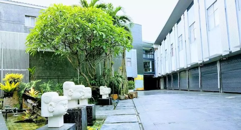 Fotos del hotel Refinement Motel:  15