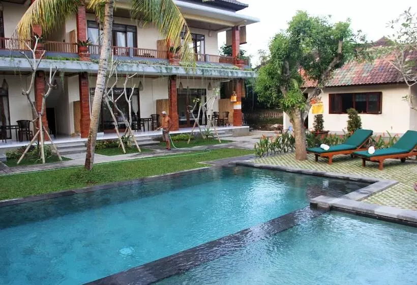 Fotos del hotel Nyoman Sandi Guest House:  10