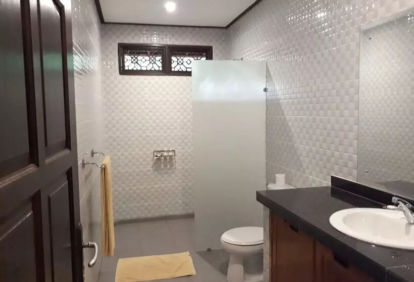 Fotos del hotel Nyoman Sandi Guest House:  4