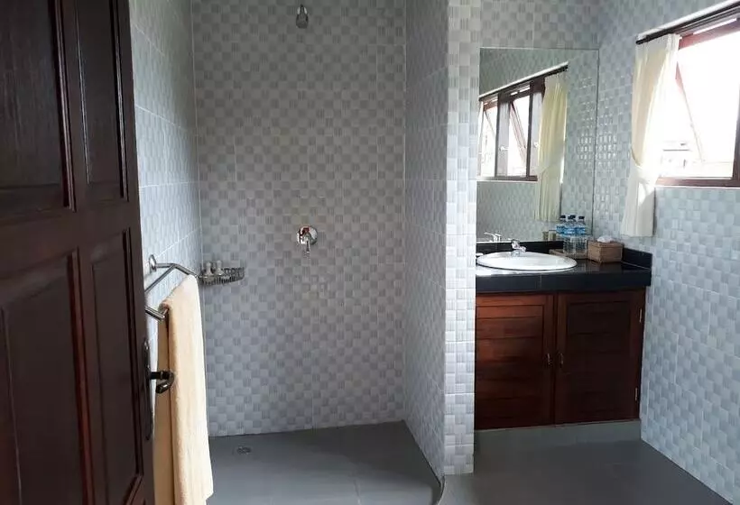 Fotos del hotel Nyoman Sandi Guest House:  18