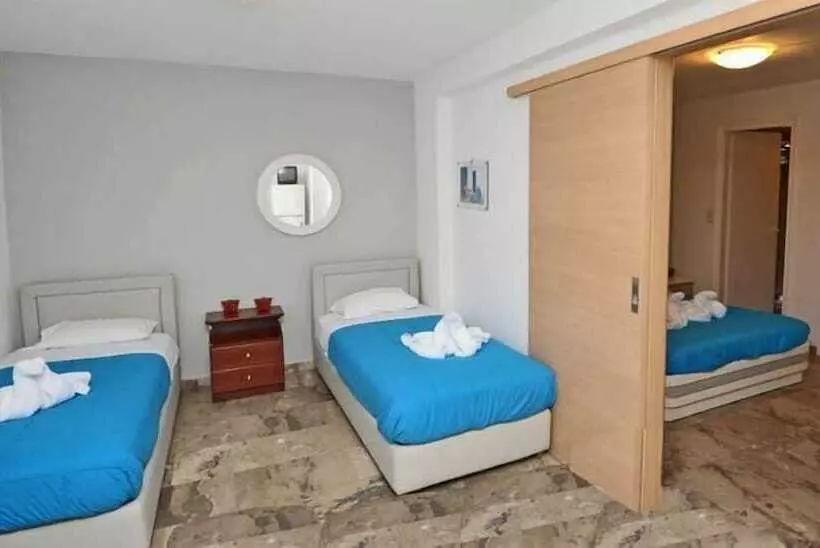 Fotos del hotel Triton Hotel & Bungalows:  6