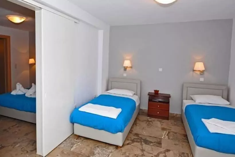 Fotos del hotel Triton Hotel & Bungalows:  10