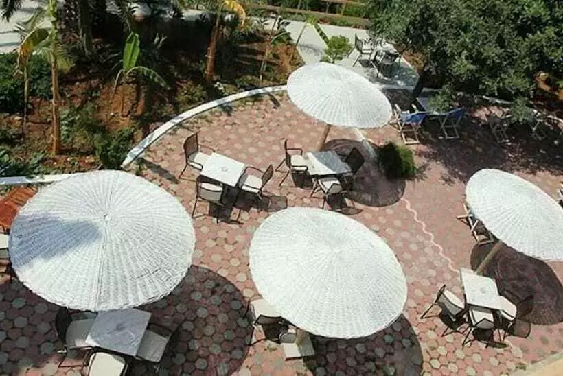 Fotos del hotel Triton Hotel & Bungalows:  7