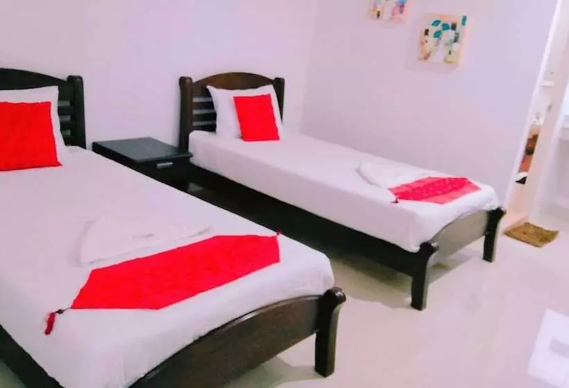 Fotos del hotel Phet Chaam Plaza & Resort:  2