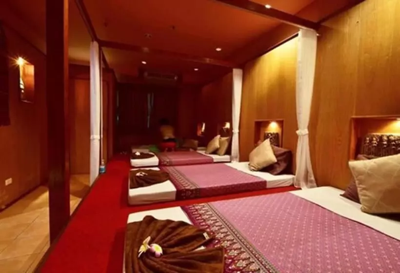 100 Islands Resort & Spa