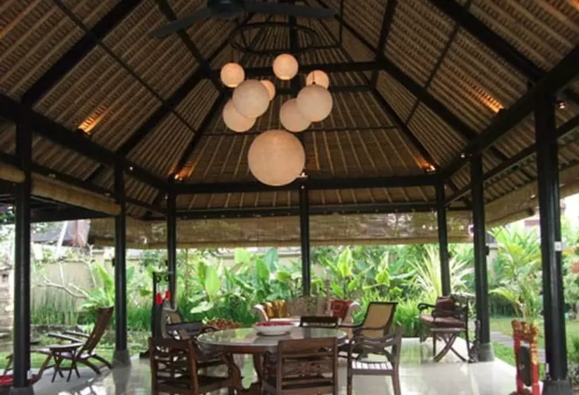 Fotos del hotel Villa Puri Darma Agung:  2