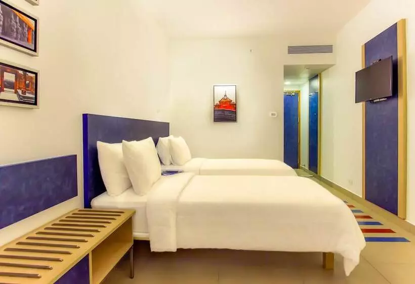 Fotos del hotel Kalyan Grand  A Business:  11