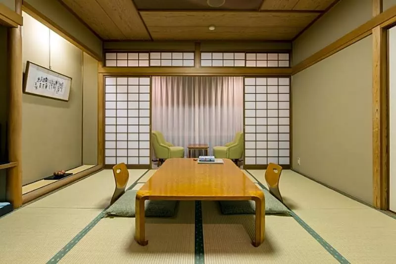 Fotos del hotel Ryokufuso:  6