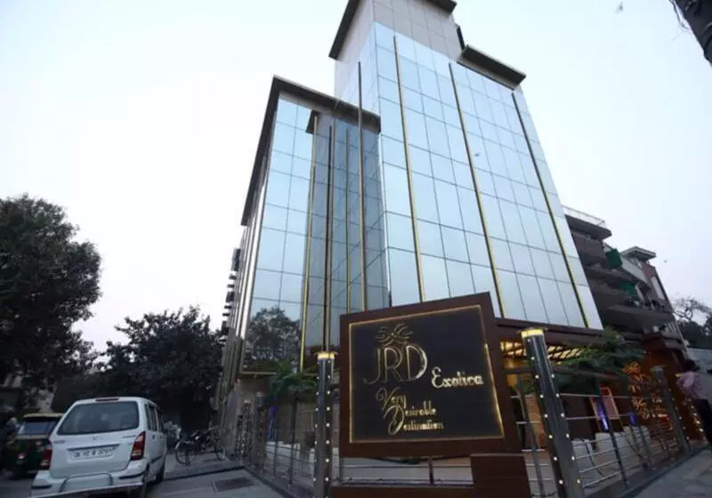 Jrd Exoticafully Vaccinated Staff