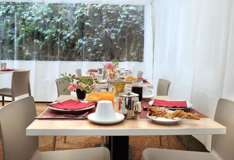 Fotos del hotel Anton&art:  6