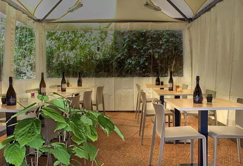 Fotos del hotel Anton&art:  14