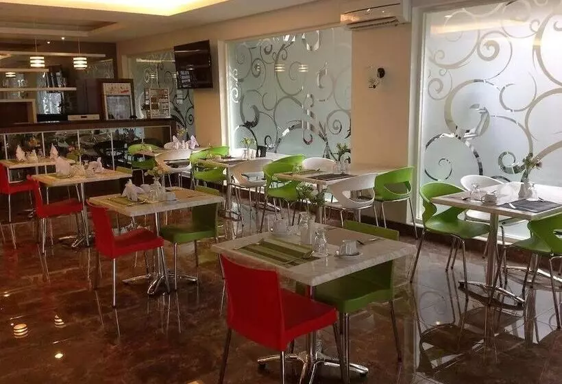 Fotos del hotel Pacific Makassar:  14