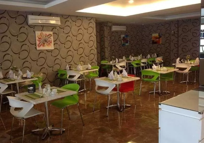 Fotos del hotel Pacific Makassar:  6