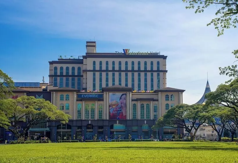 Fotos del hotel The Waterfront Hotel Kuching:  1