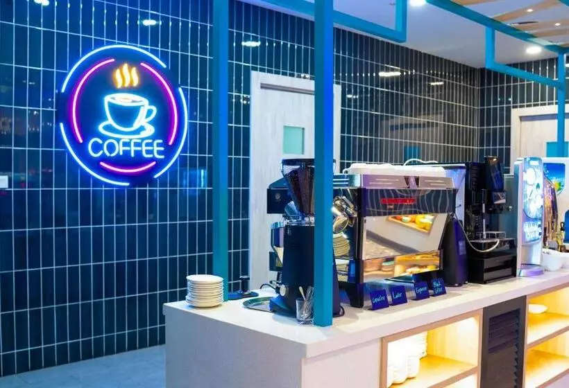 Fotos del hotel The Waterfront Hotel Kuching:  22