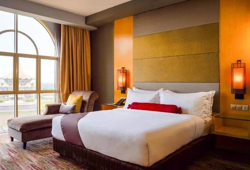 Fotos del hotel The Waterfront Hotel Kuching:  2