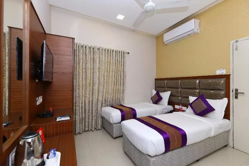 Fotos del hotel OYO Flagship 486 Nungambakkam-Greams road-Apollo Hospital:  11