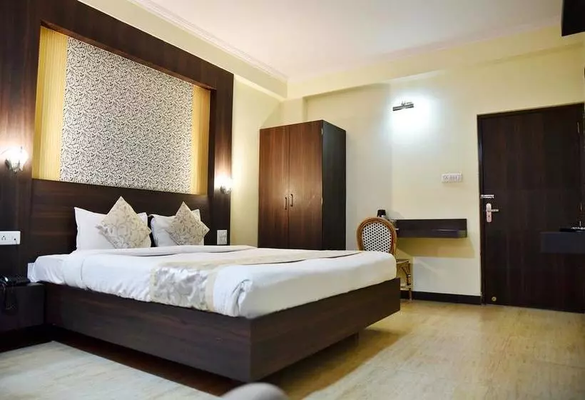 Capital O 8307 The Garden View