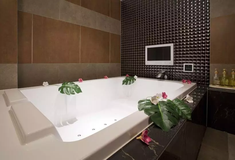 Fotos del hotel And Spa Lotus Modern – Adults Only:  20