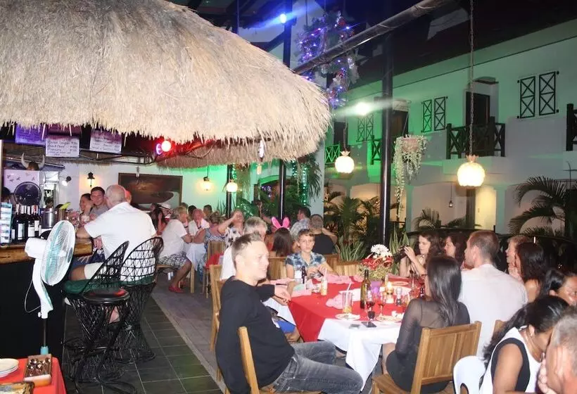 Fotos del hotel Nirvana Beach Resort:  14