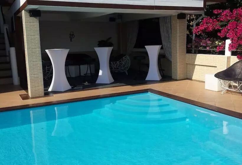 Fotos del hotel Swiss Villas Panoramic:  16