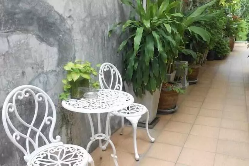 Fotos del hotel The Bang Khun Phrom Suites:  10