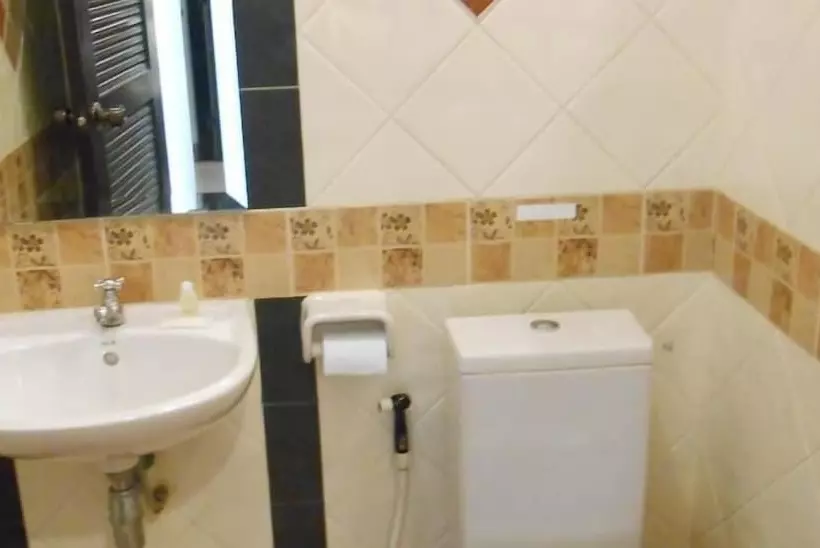 Fotos del hotel The Bang Khun Phrom Suites:  15