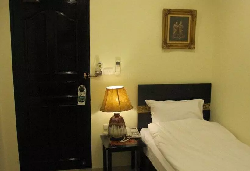 Fotos del hotel The Bang Khun Phrom Suites:  24